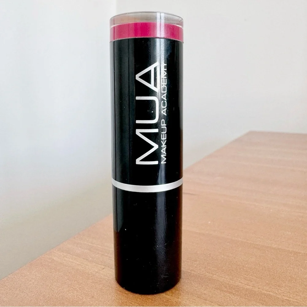 Makeup Academy #224 Berry lipstick Barbiecore Elle Woods Pigmented Moisturizing